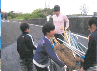 坂出市立岩黒小中学校